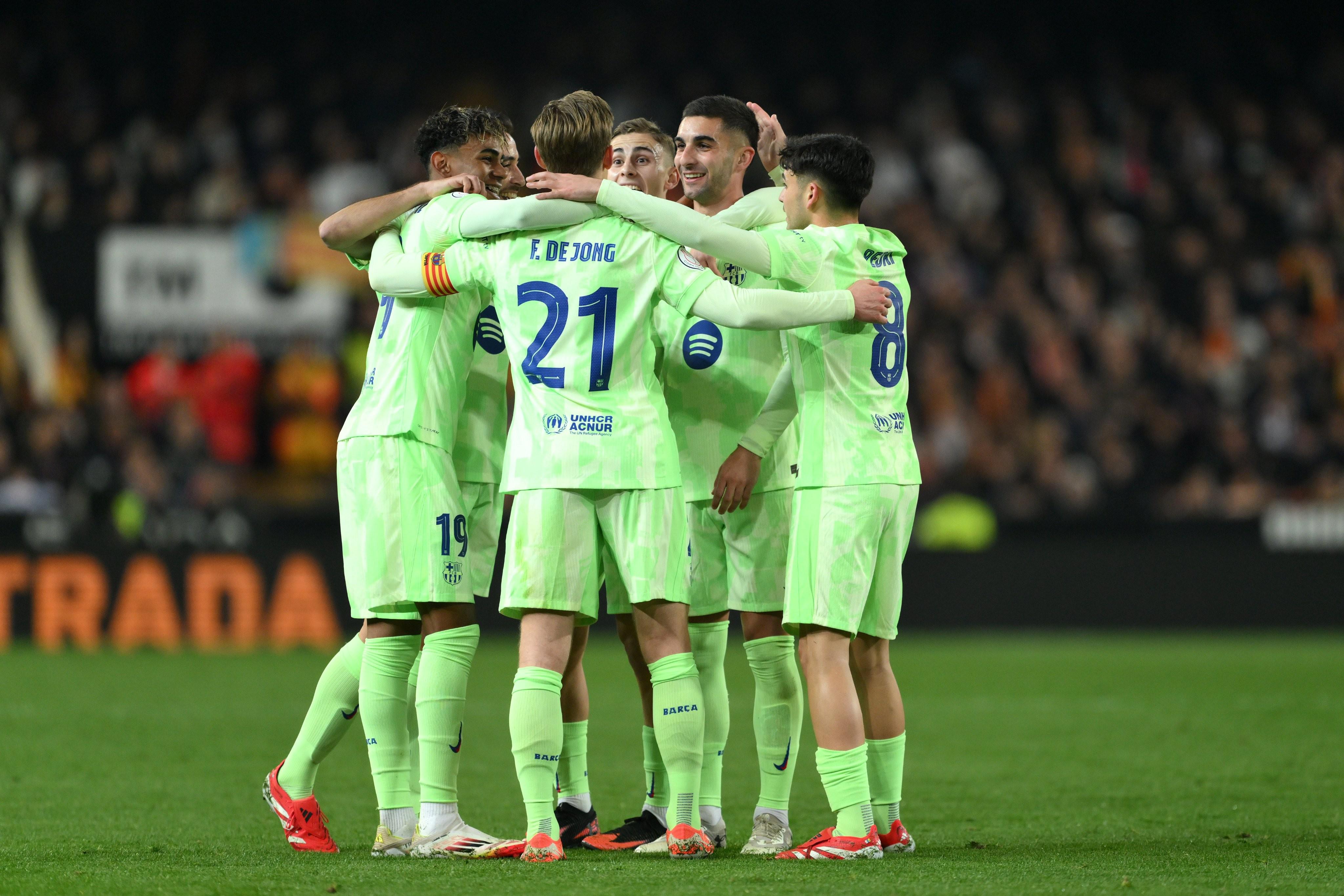 包含巴萨爆冷瓦伦西亚,德利赫特统治全场的词条 包含巴萨爆冷瓦伦西亚,德利赫特统治全场的词条