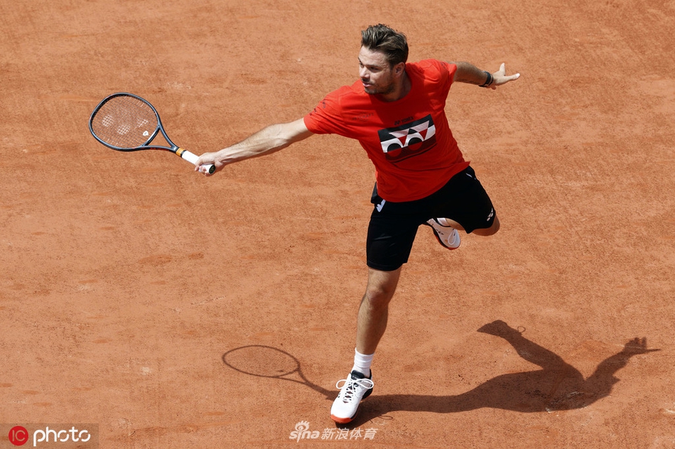 西班牙网球队强势法国网球队,瓦林卡一己之力扛起全队 西班牙网球队强势法国网球队,瓦林卡一己之力扛起全队