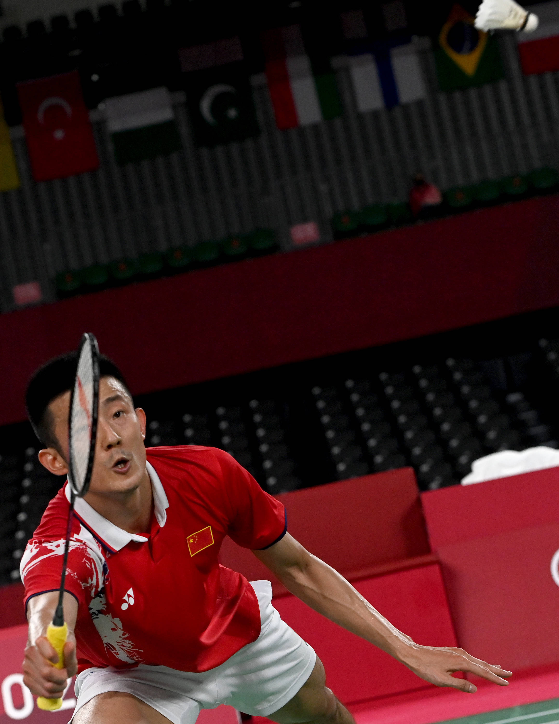 中国羽毛球队绝地反击法国羽毛球队,谌龙制霸全场 中国羽毛球队绝地反击法国羽毛球队,谌龙制霸全场