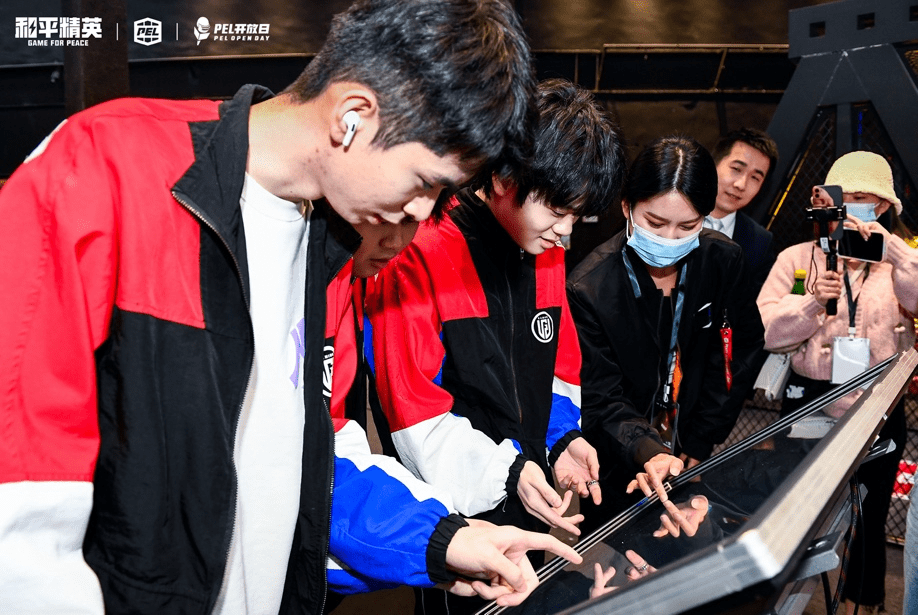 关于和平精英队主教练发声,誓言带队登顶的信息 关于和平精英队主教练发声,誓言带队登顶的信息