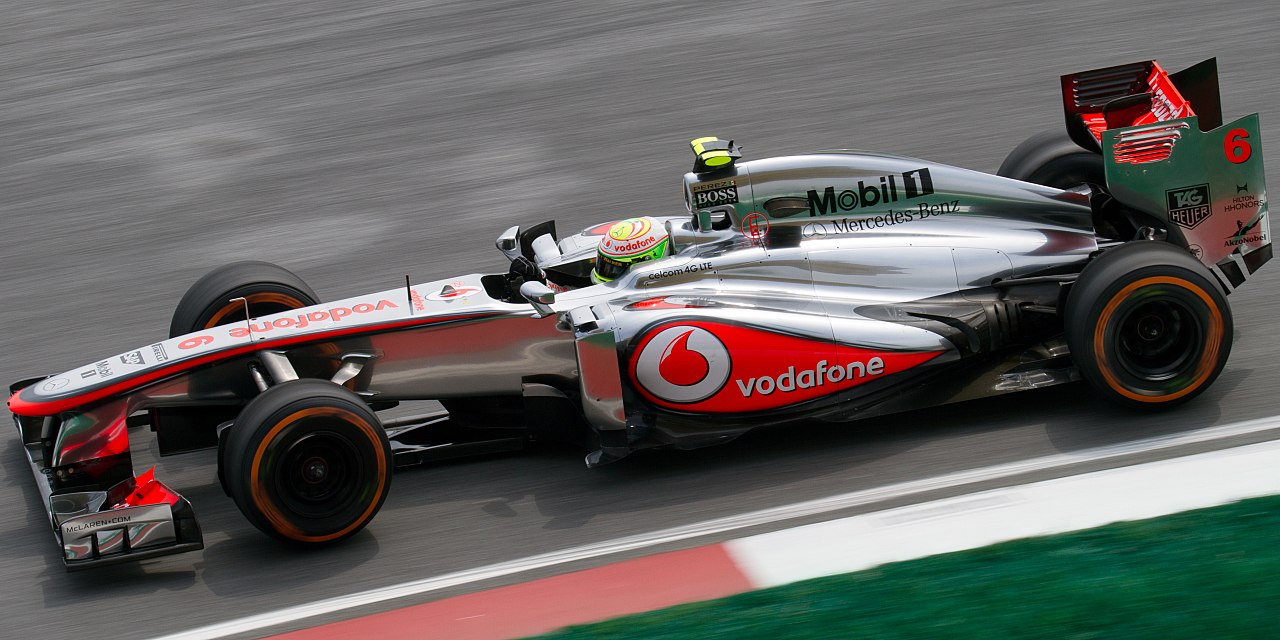 包含梅赛德斯鏖战红牛二队,佩雷兹点燃赛场的词条 包含梅赛德斯鏖战红牛二队,佩雷兹点燃赛场的词条