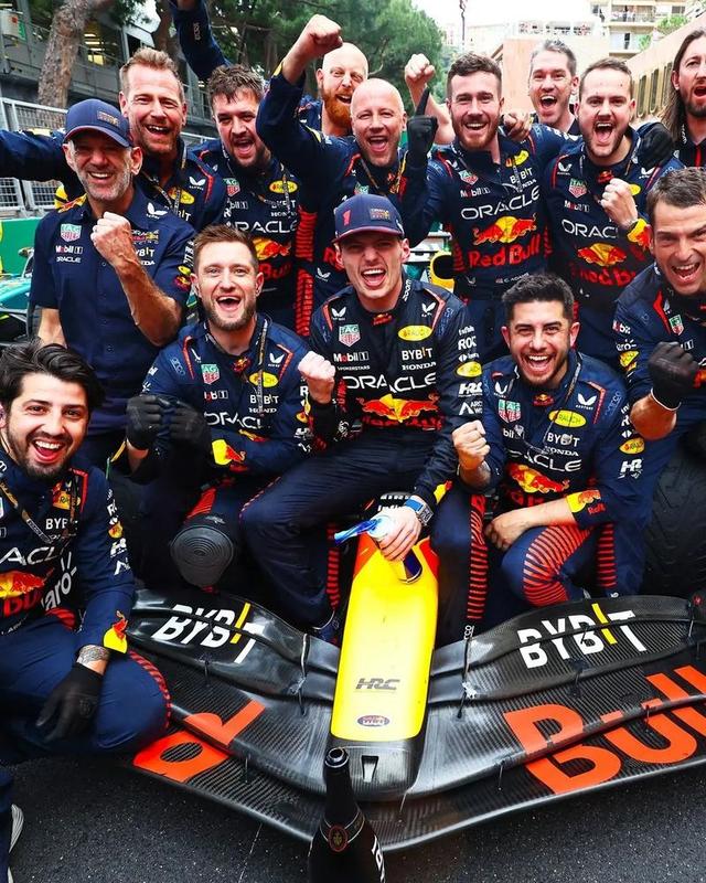 雷诺车队轻取哈斯车队，维斯塔潘带队取胜的简单介绍