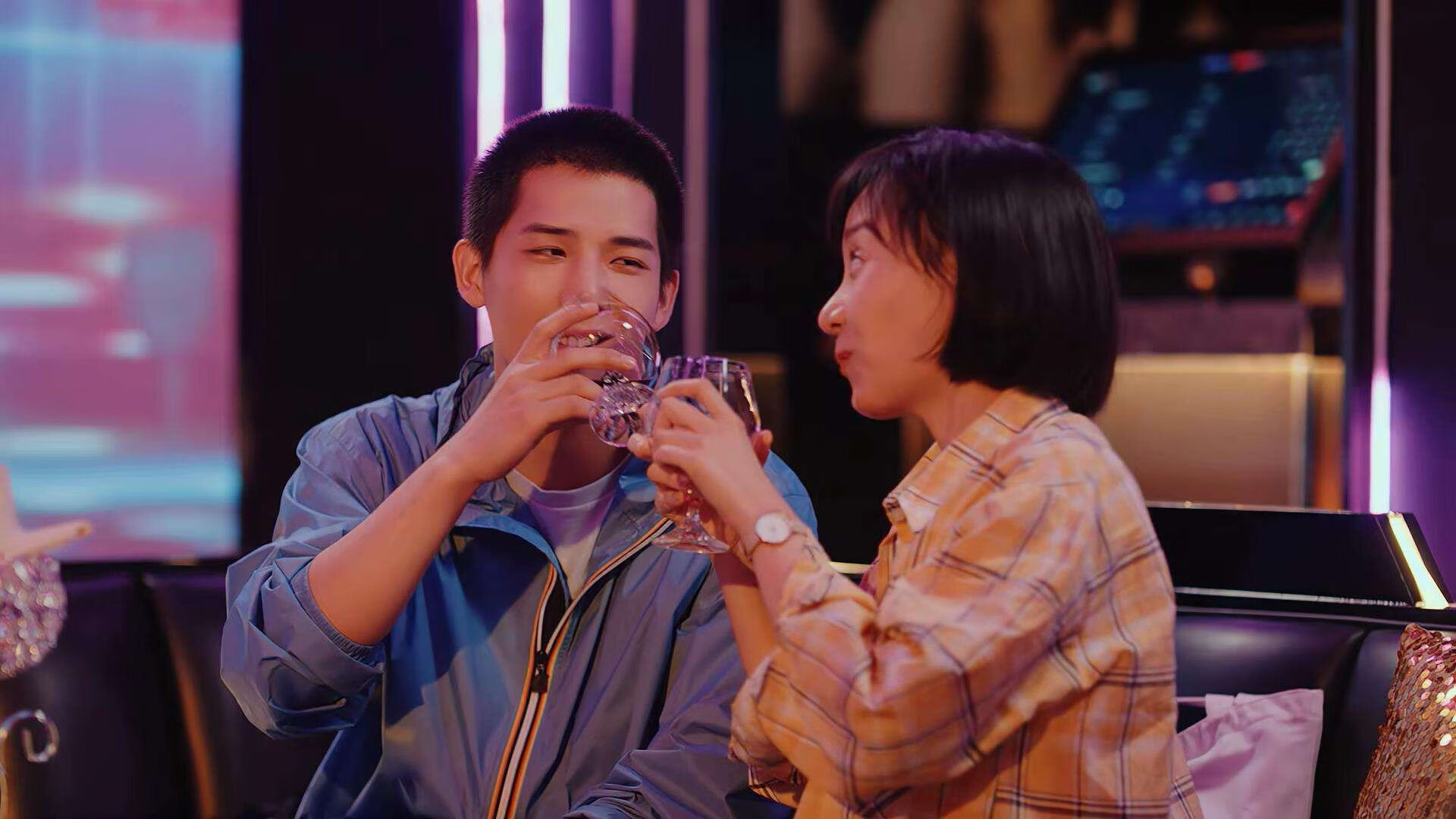 火与冰的加冕，马丁内利点燃争冠夜