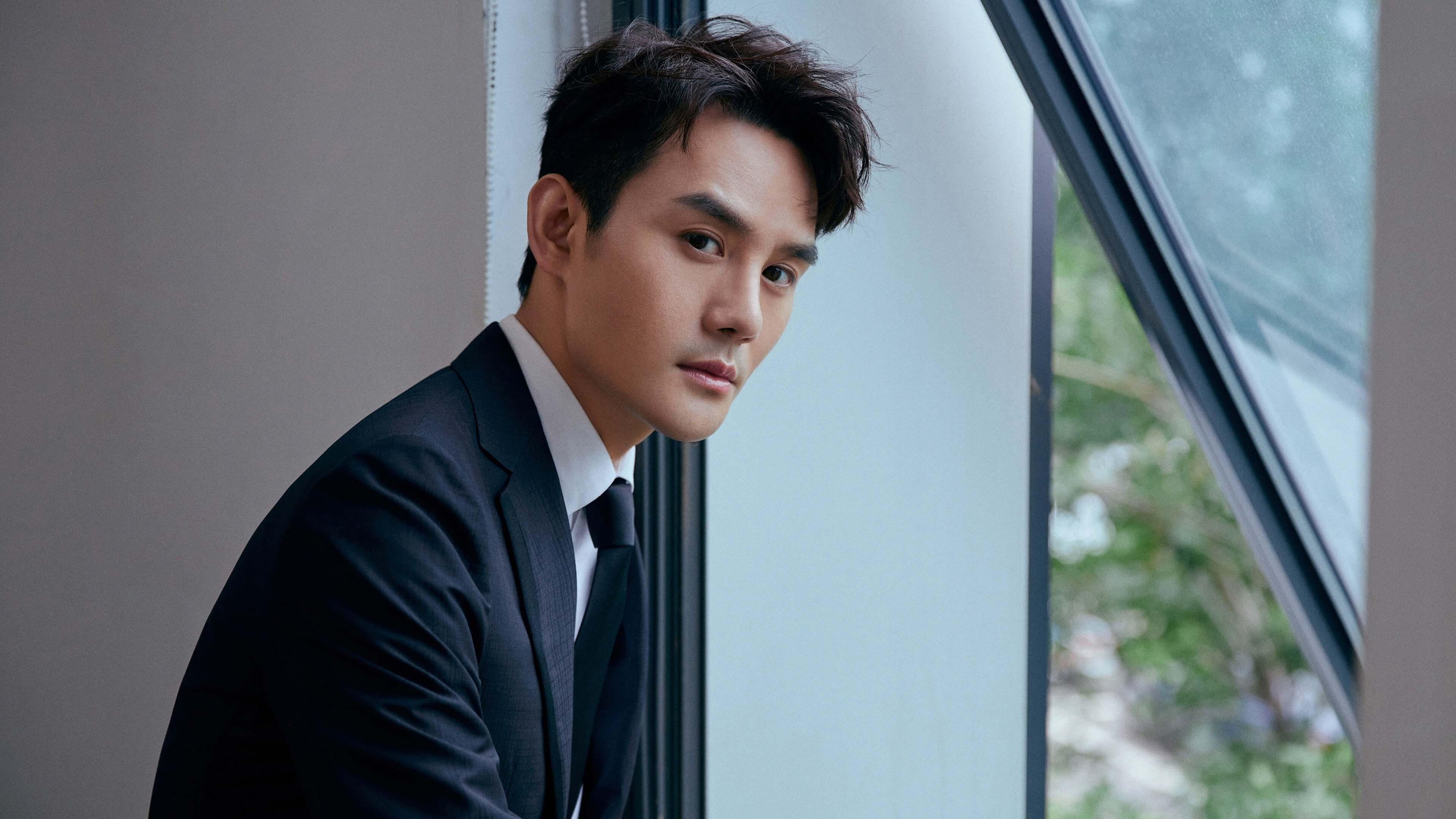 昨夜双王,一个在弯道统治地面,一个在空中统治时间